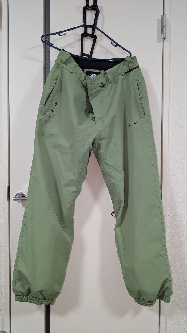 VOLCOM21-22 メンズスノーボードウェア