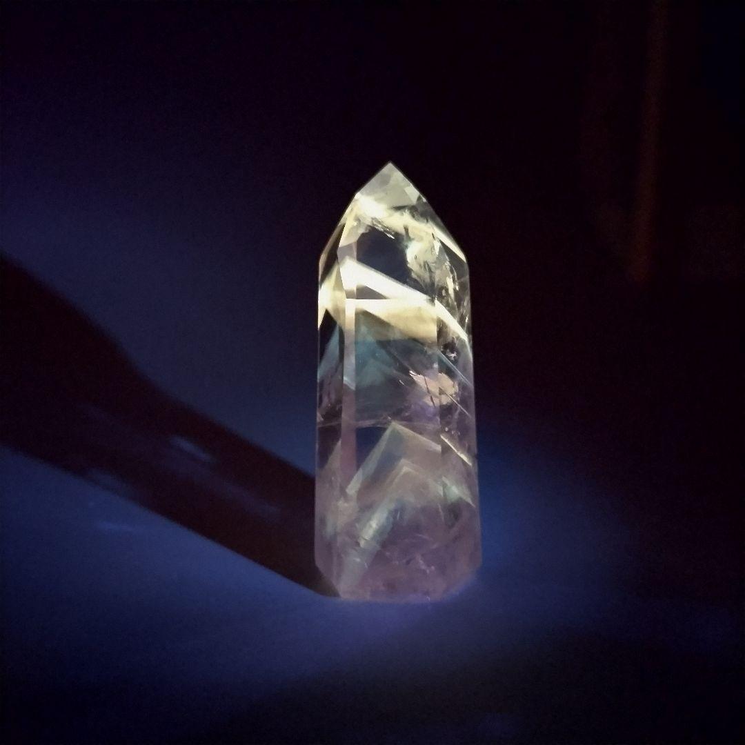 【匿名配送】天然石 蛍光 ファントムアメジスト ポイント ポリッシュ