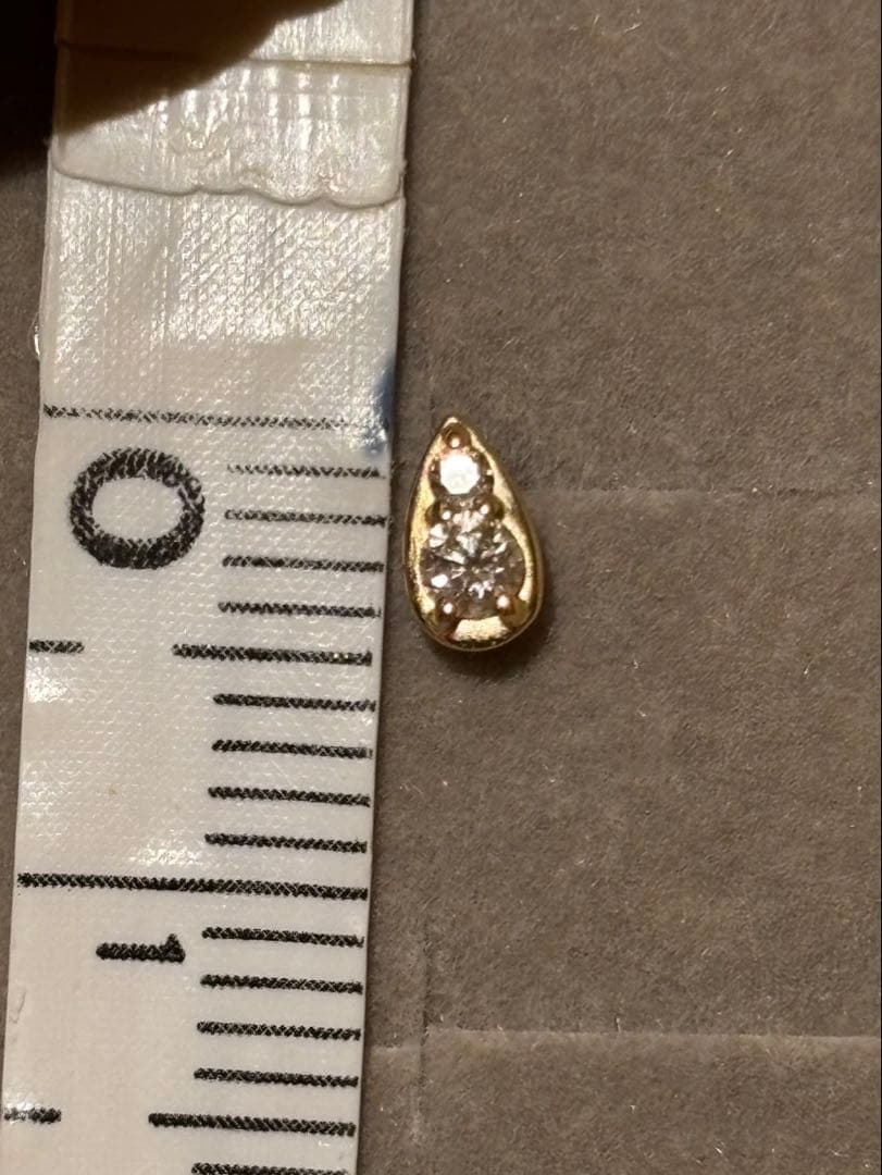 ジュエリーつつみ　Ｋ18金　天然ダイヤピアス