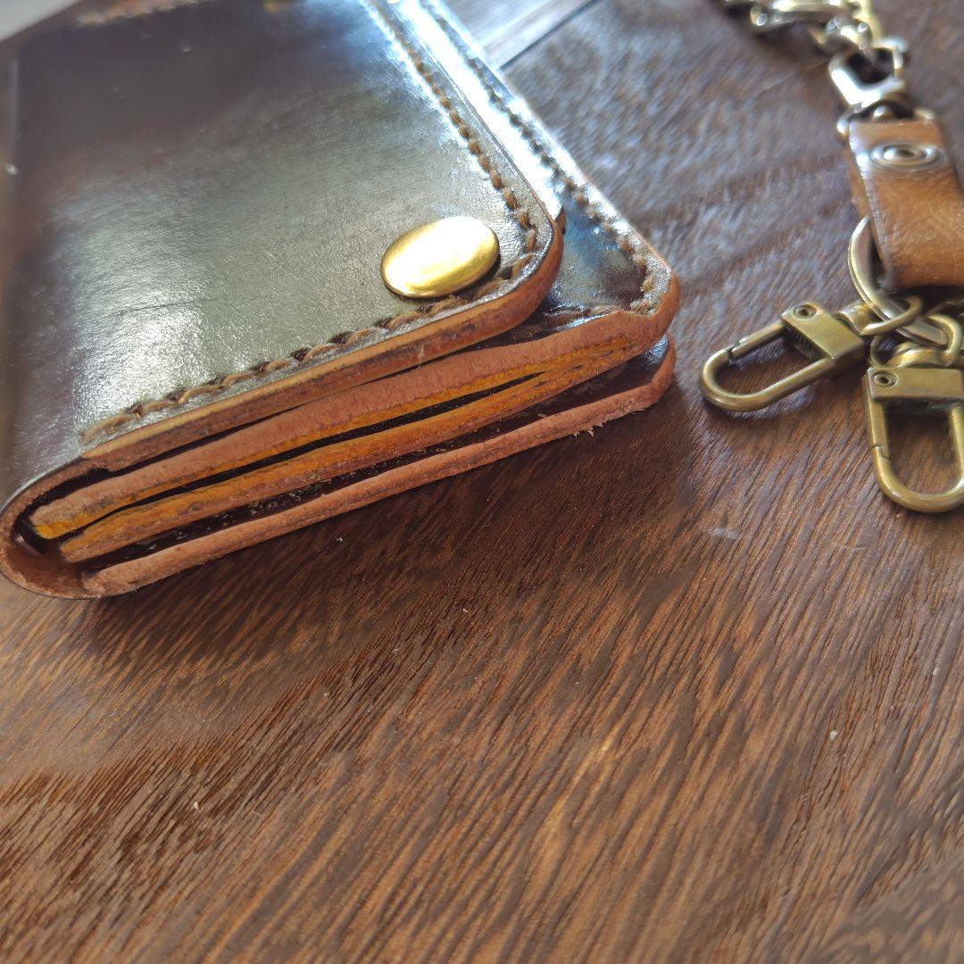 ミドルサイズ トラッカーウォレット 茶色×バラのカービング