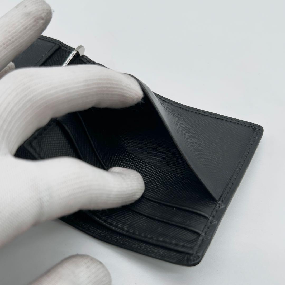 【極美品】 ヴィヴィアン レザー マネークリップ 二つ折り財布 サフィアーノ 黒