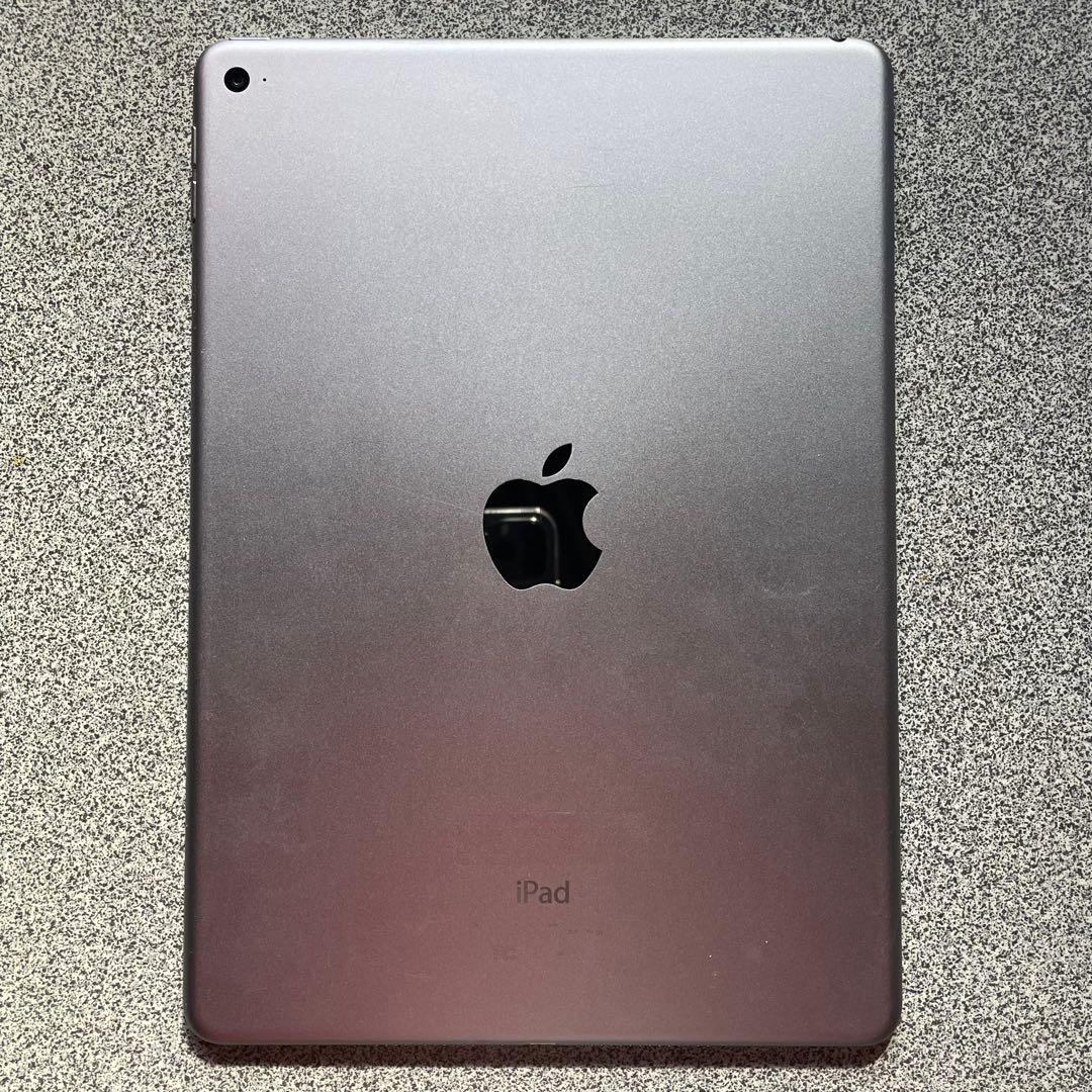 送無料F16 iPad Air 第2世代 スペースグレイ 128GB Wi-Fi