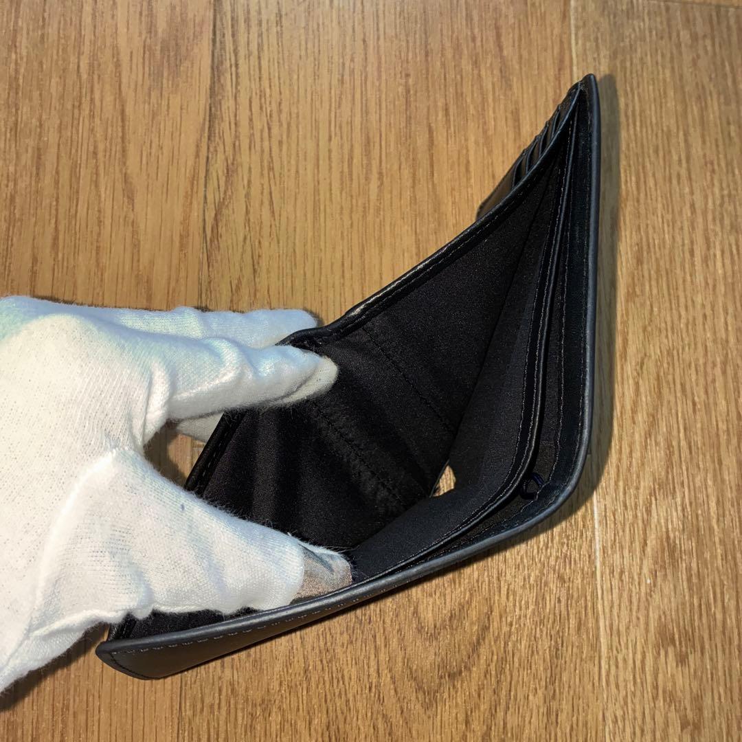 【未使用品】トミーヒルフィガー ロゴプレート 二つ折り財布 ブラック 箱付き