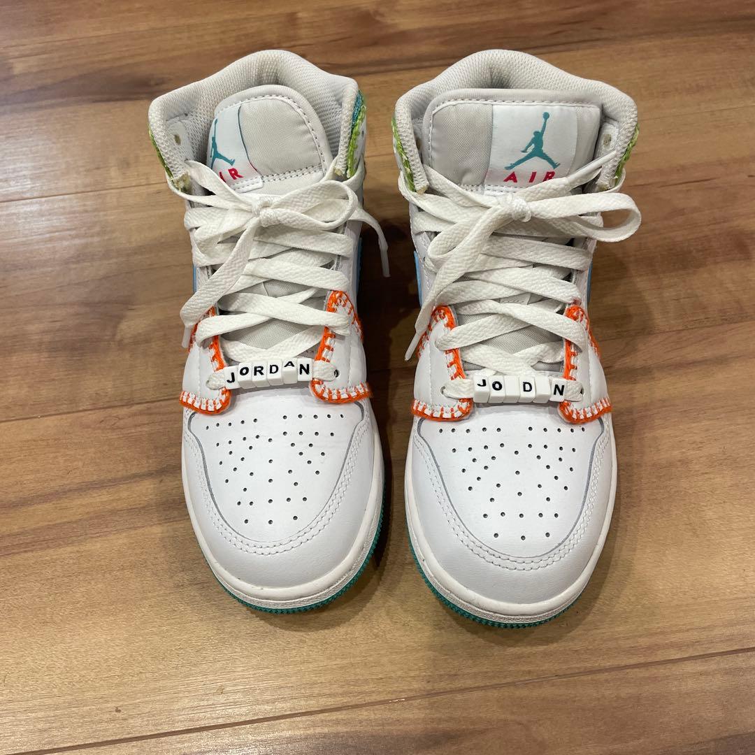 美品NIKE AIR JORDAN AJ1 MID SE