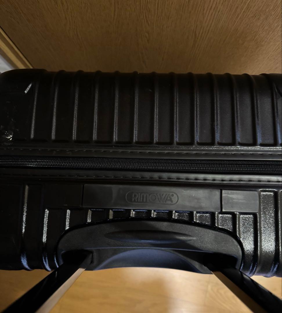 RIMOWA ブラック キャリーケース 中型