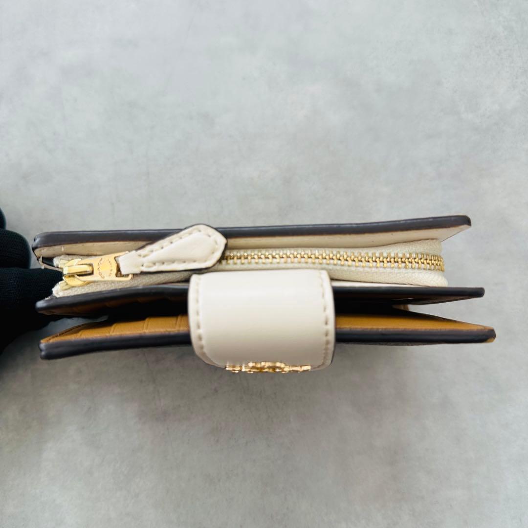 COACH シグネチャー ミディアム コーナー ジップ ウォレット カーキ×白