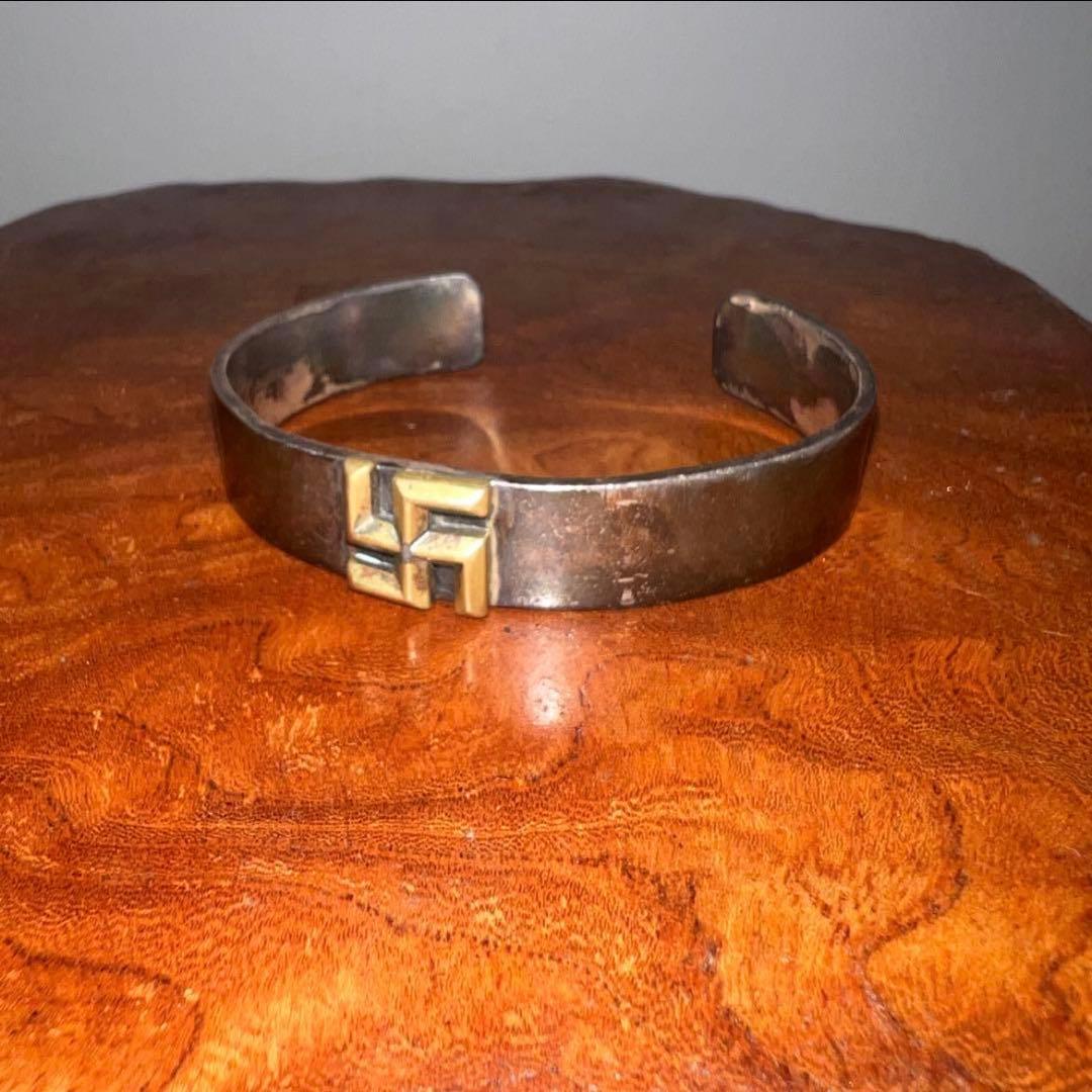 モリッシーさん　crunkdevil　swastika bangle