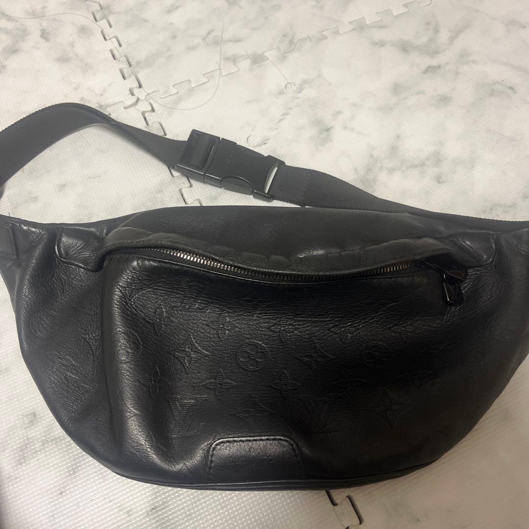 Louis Vuitton ブラック ボディバッグ