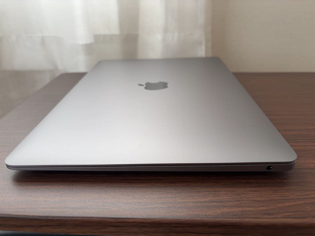 MacBook Air M1 8GB 13インチ 本体