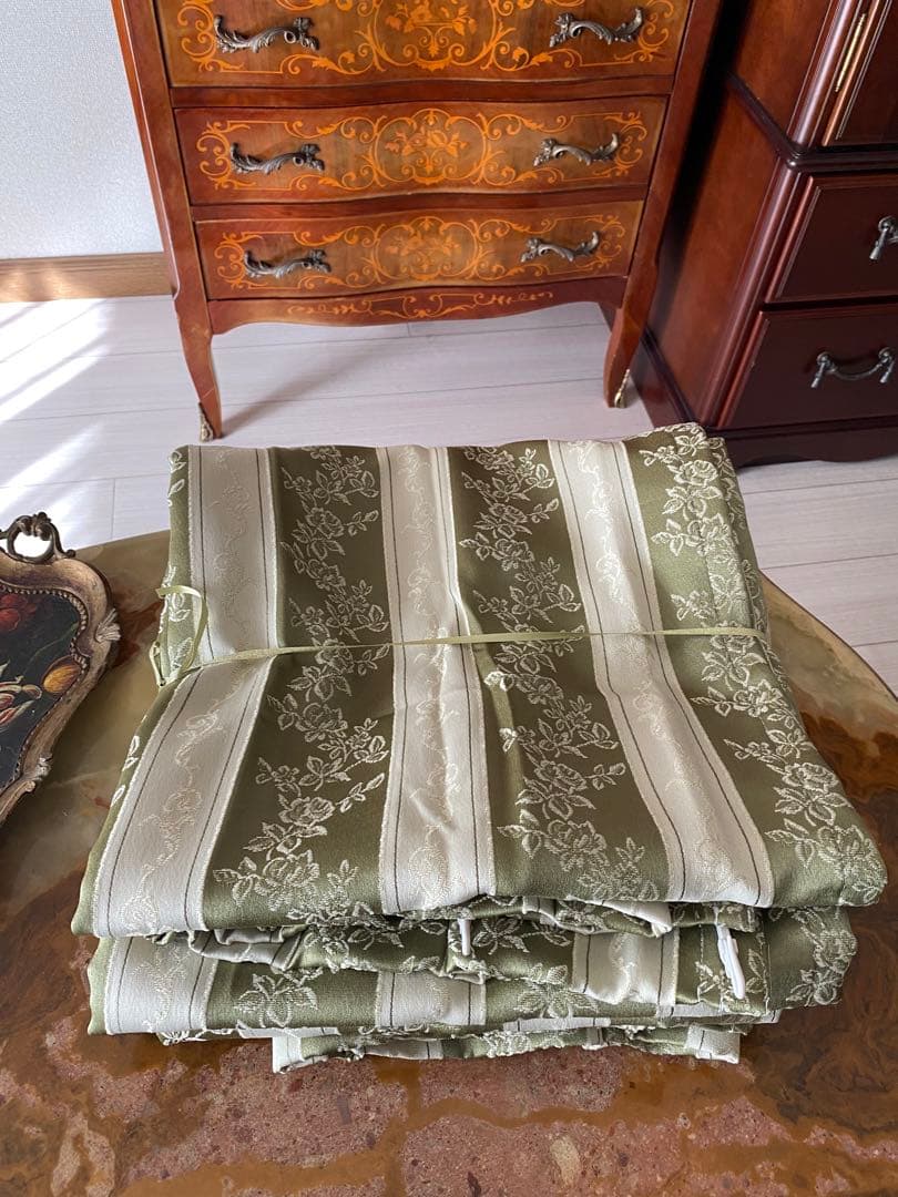 もち@プロフィール必読♡ アンティークカーテンとミラーレスレース