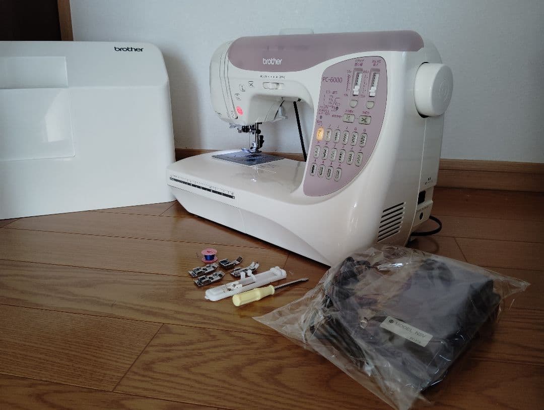極美品・動作良好✨️ ブラザー コンピューターミシン PC-6000 フット付