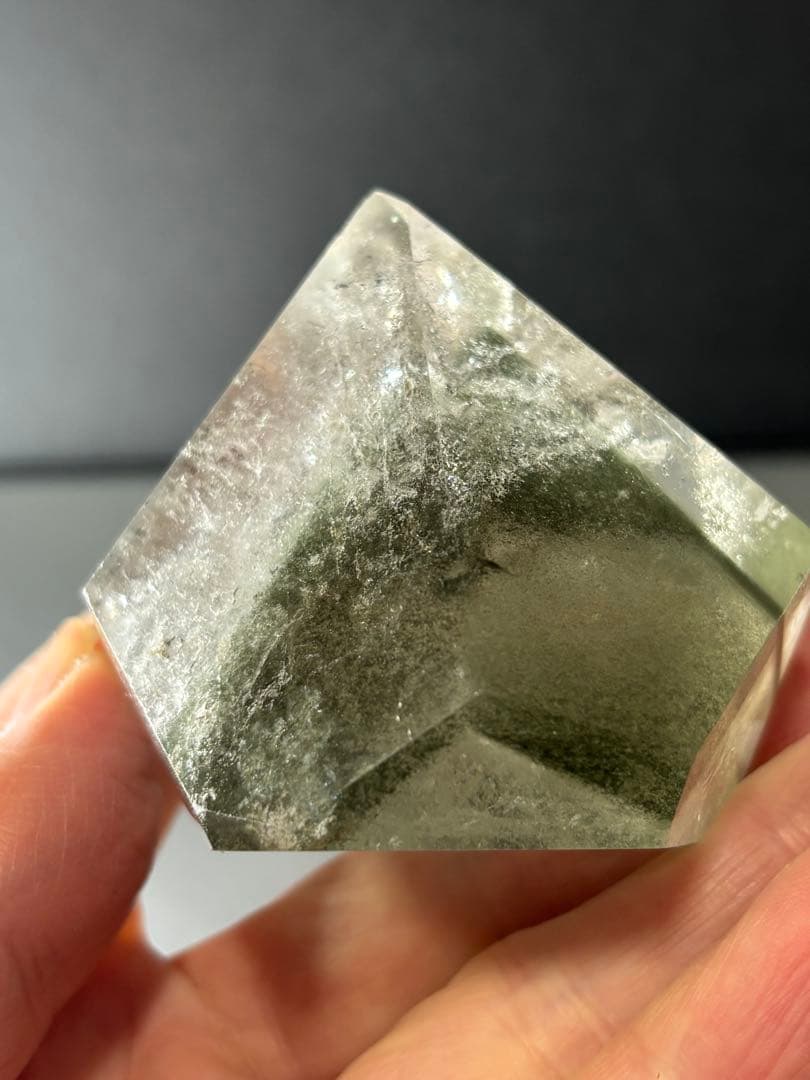 グリーンファントム　グリーンガーデン　フリーカット　151g 天然石