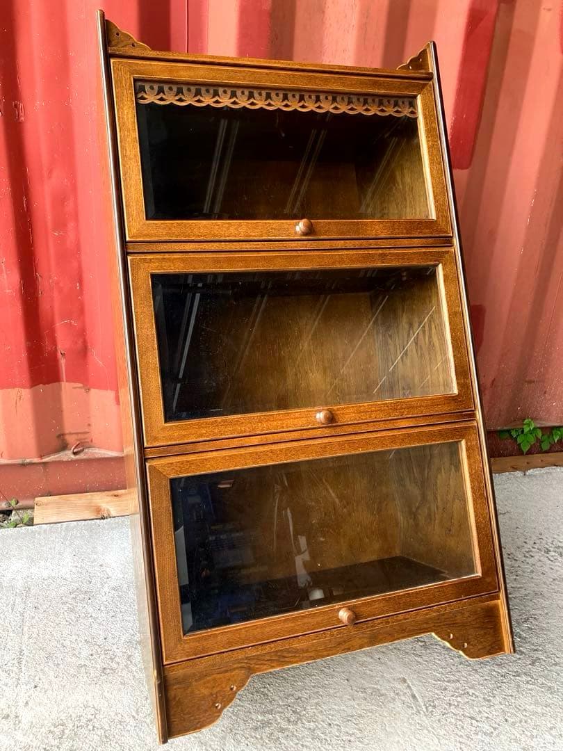 ガラスキャビネット　インテルナ南條