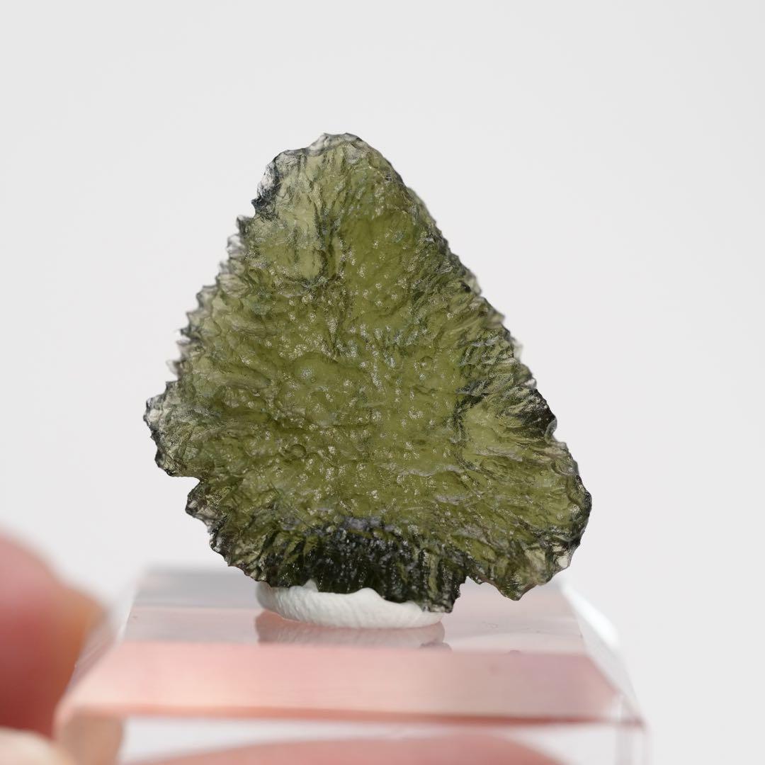 【花が咲いたような結晶】モルダバイト チェコ共和国産 26×24×6.8mm