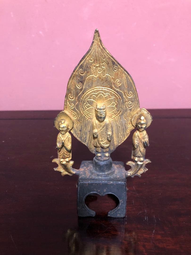 古格を備えた中国古代三尊形式金銅仏木箱入