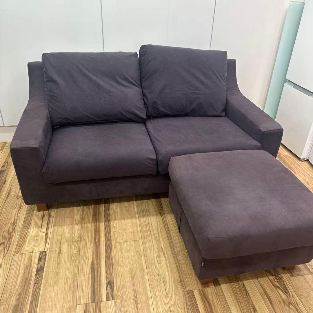 NOYES 2人掛けソファー　レア色　紫　布製　カウチソファー　オットマン付き