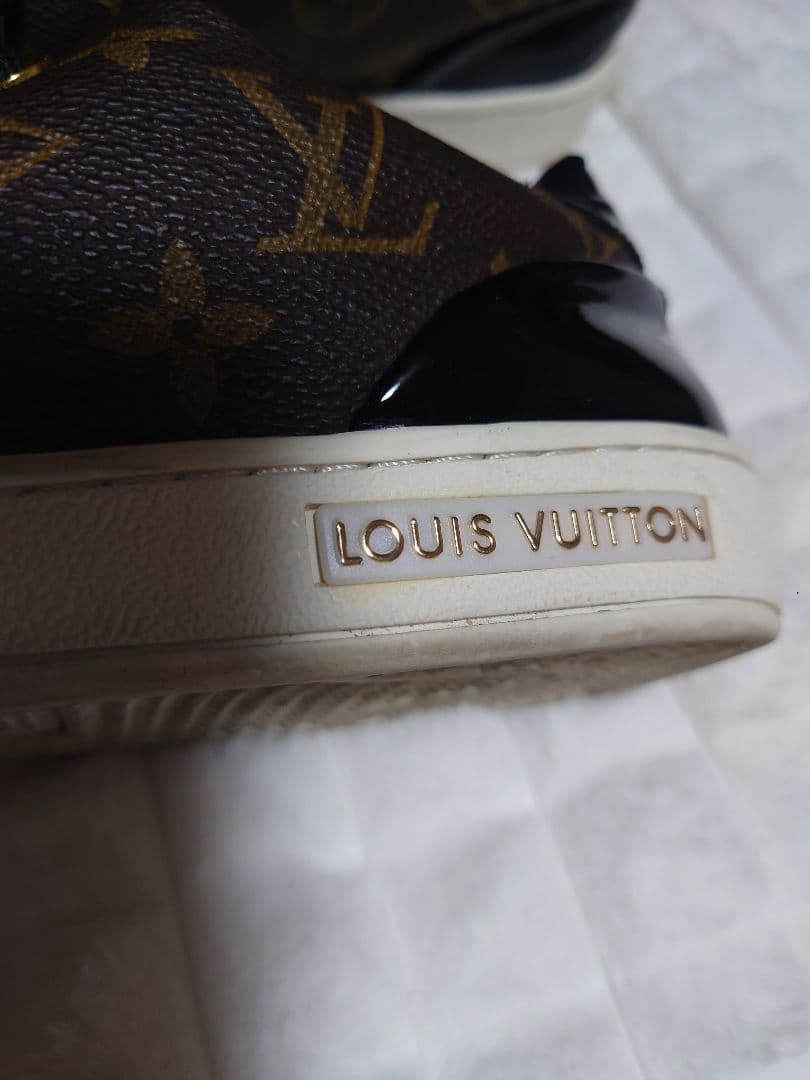LOUIS VUITTON スニーカー　モノグラム 美品
