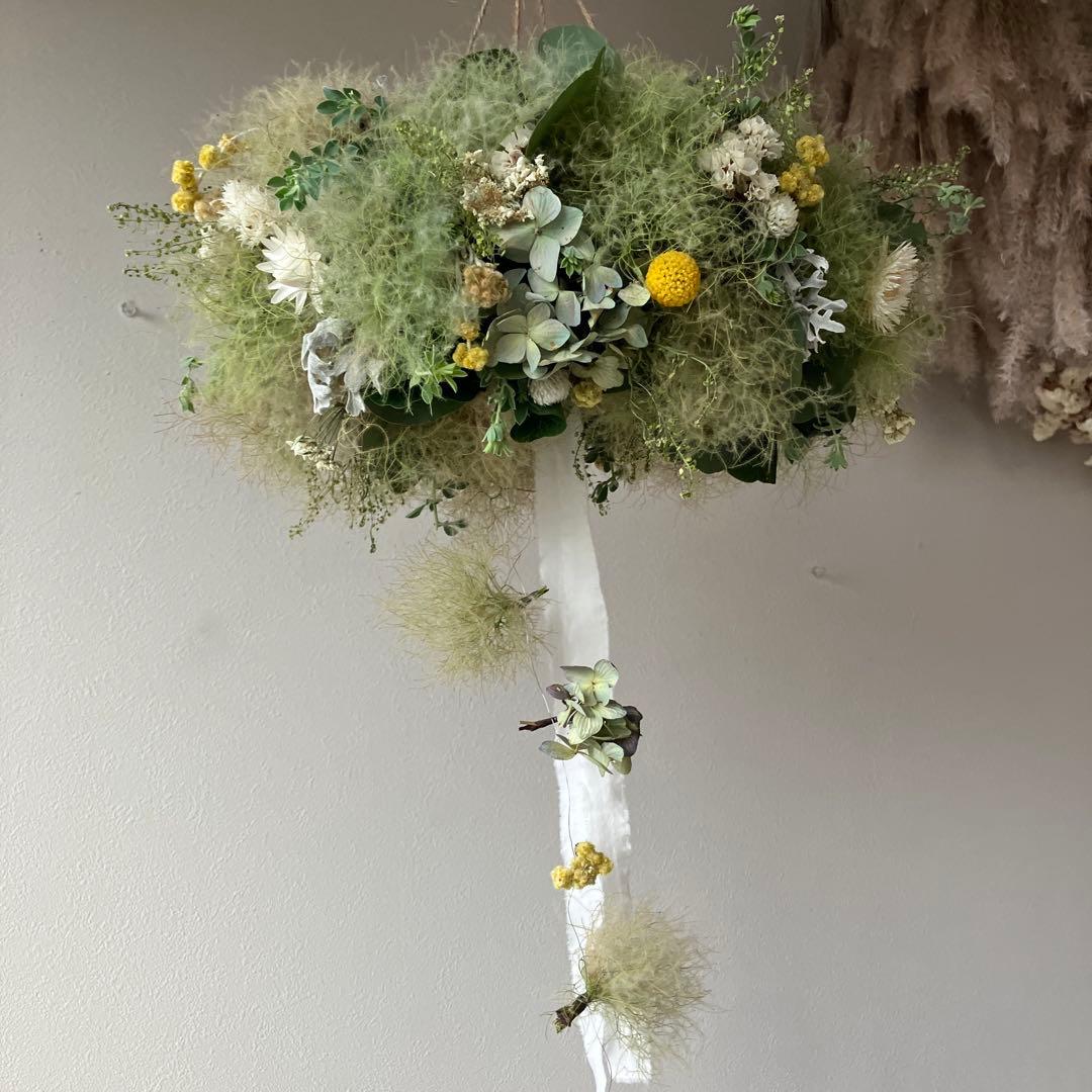 スモークツリー とイエローのフライングリースクラスペディア　貝細工　紫陽花