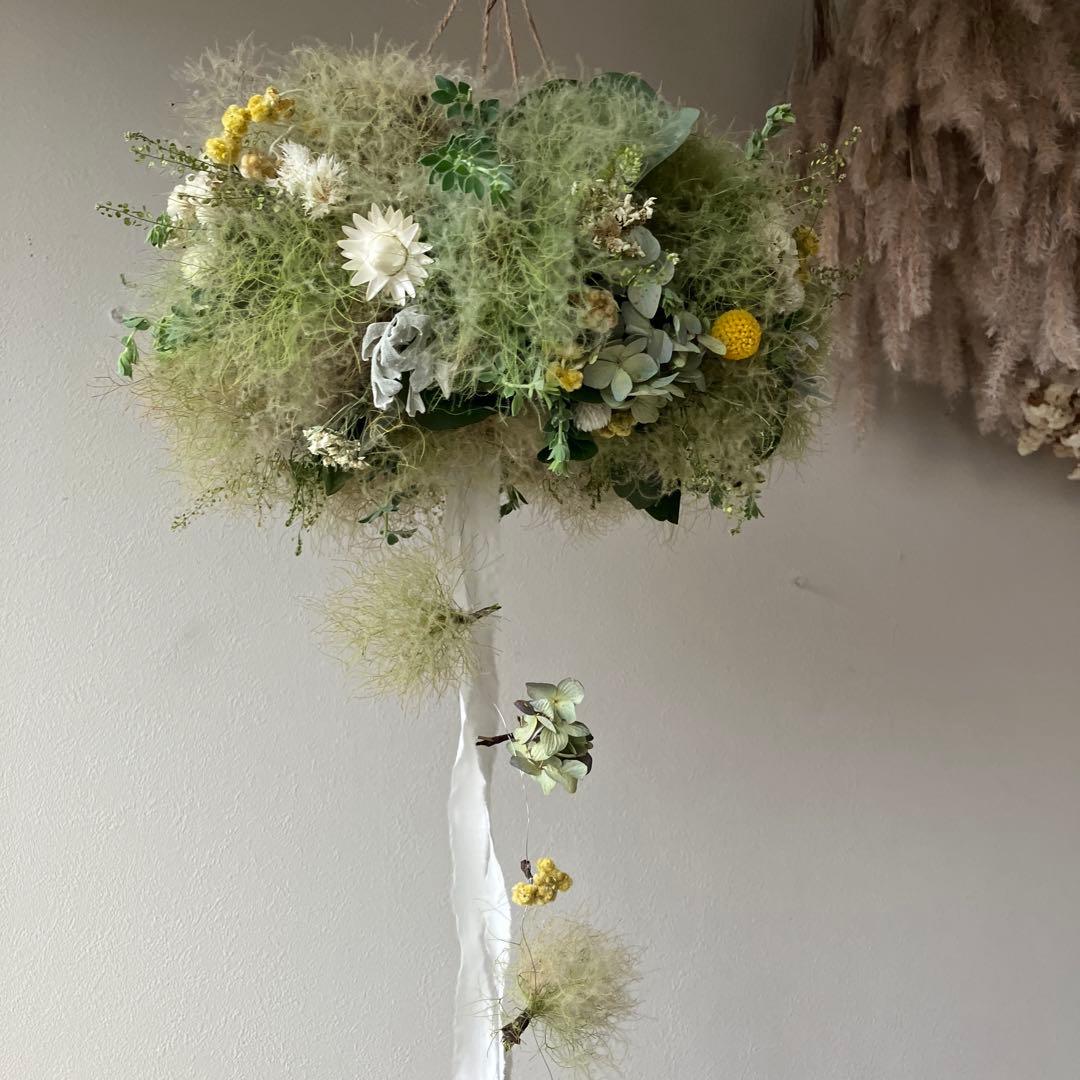 スモークツリー とイエローのフライングリースクラスペディア　貝細工　紫陽花