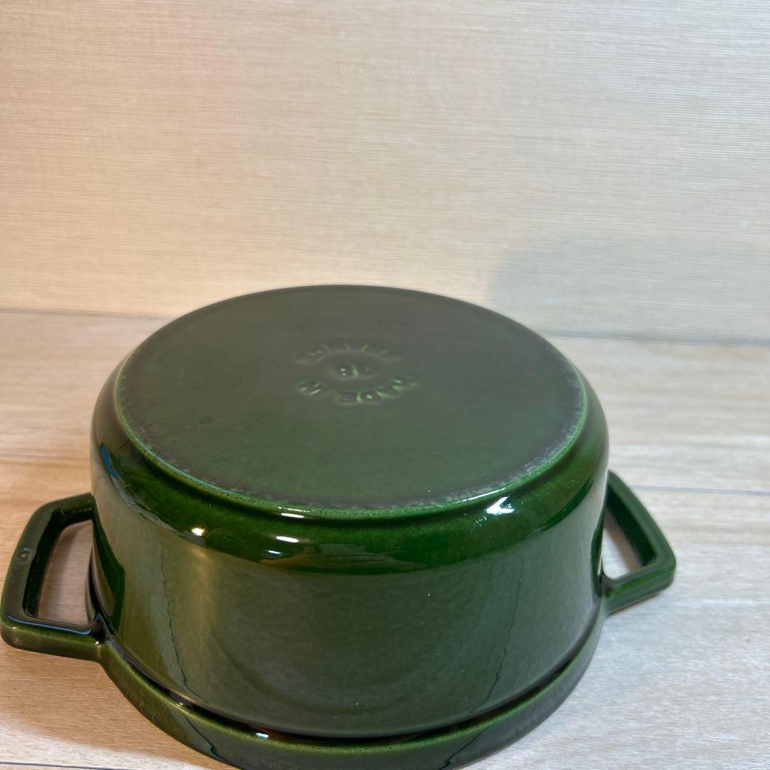 ストウブ　ココットラウンド　バジルグリーン　18cm 両手鍋　鍋