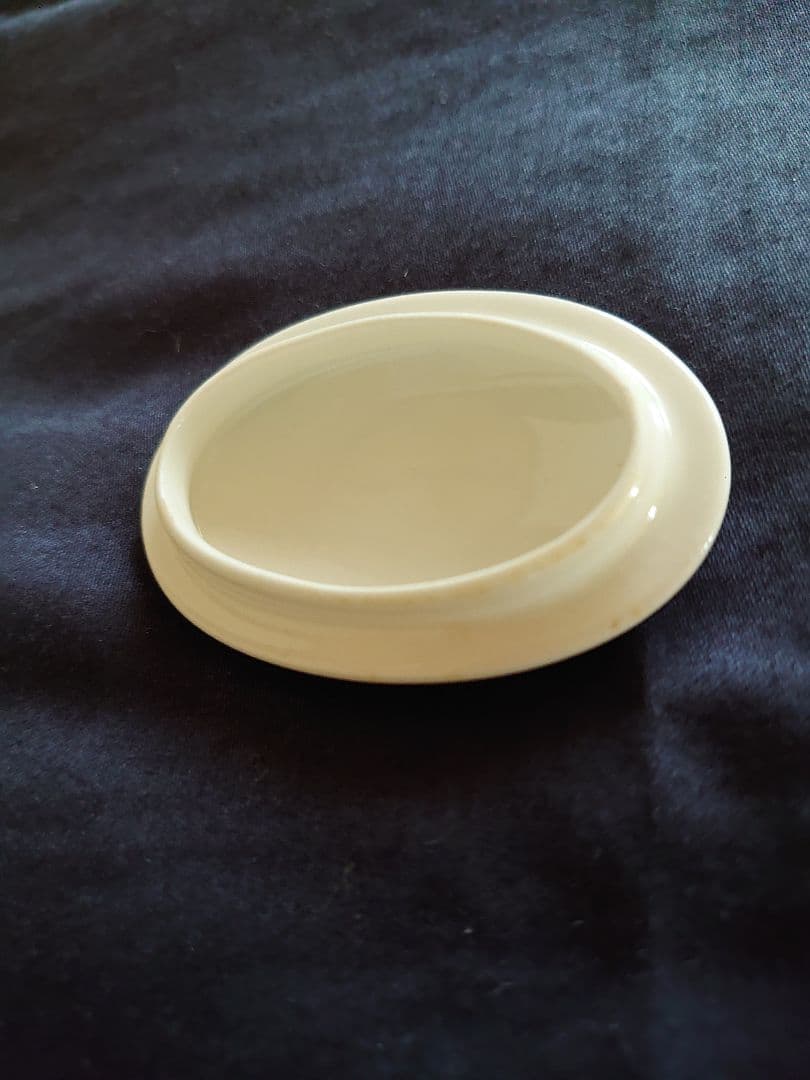 ロイヤルアルバート   小物入れ ジュエリー入れ 磁器