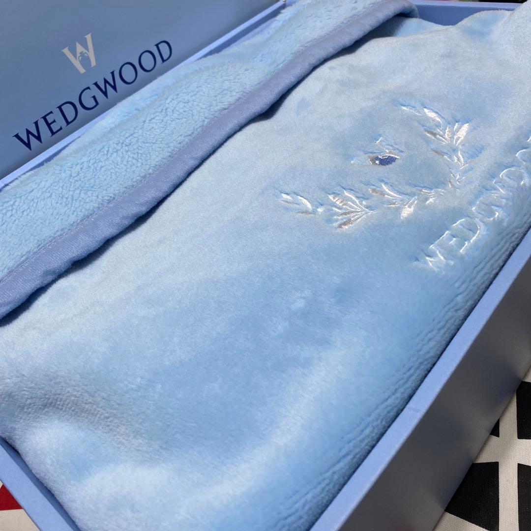  アクリルニューマイヤー毛布　140×200㎝　西川産業