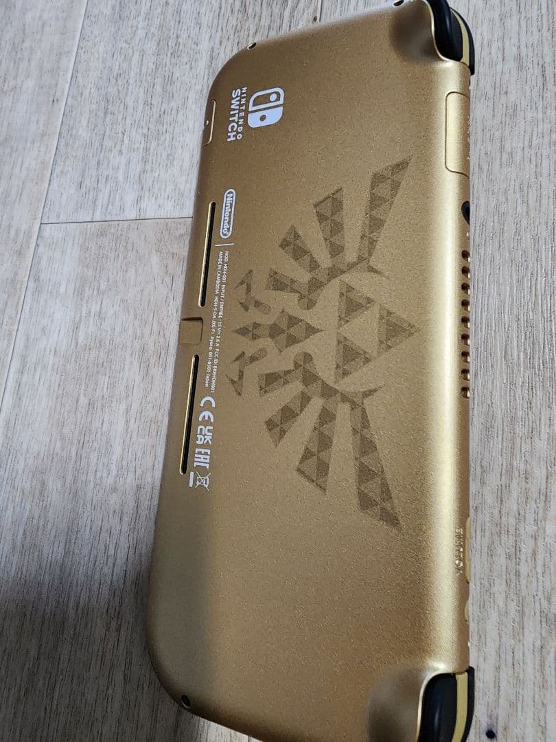 Switch Lite ハイラルエディション