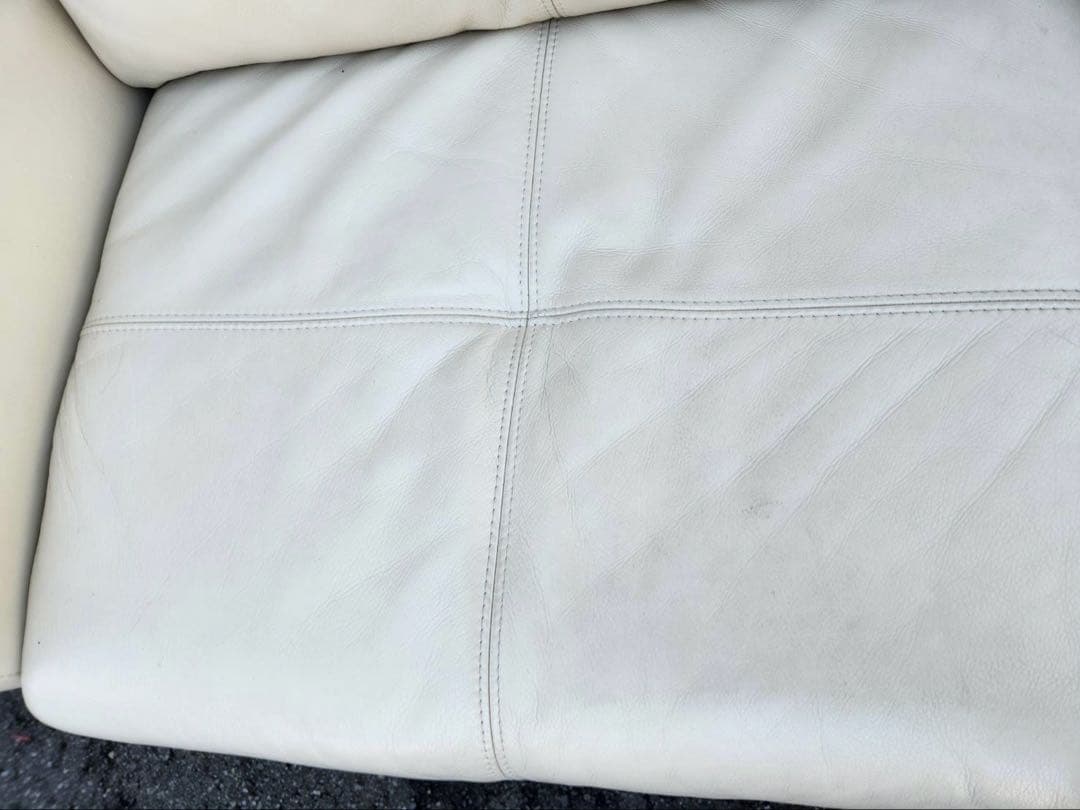 KEYUKA ケユカ アラモード　本革　2人掛けソファ　北欧　ホワイト