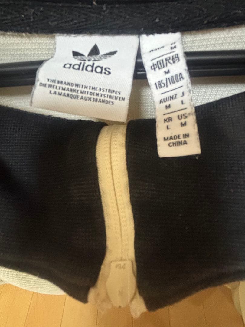 adidas ワッフル　トラックジャケット クリーム色/黒