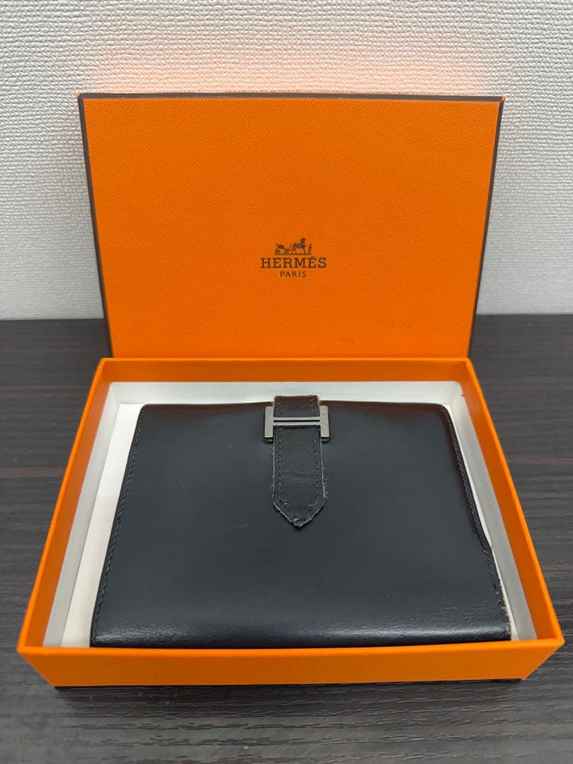 HERMES ベアン　コンパクト　ブラック 二つ折り財布