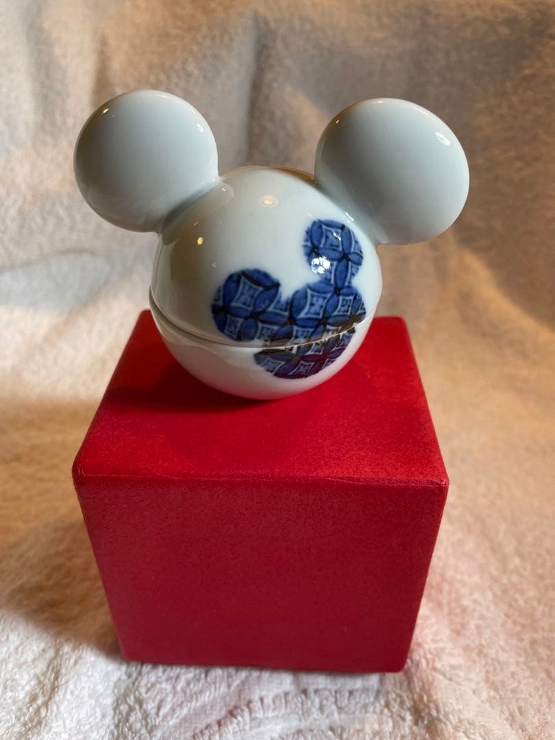 【新品／未使用】ミッキーマウス　小物入れ　染付青海波
