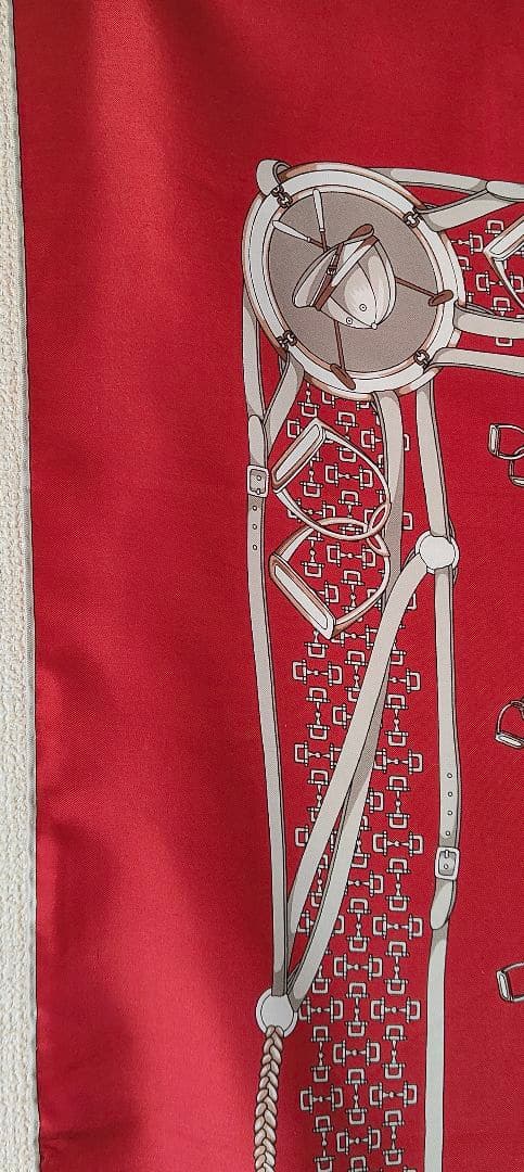 GUCCI ラグジュアリーコレクション シルクスカーフ