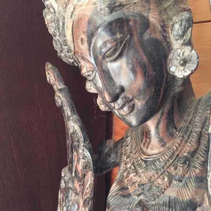 人のような置物