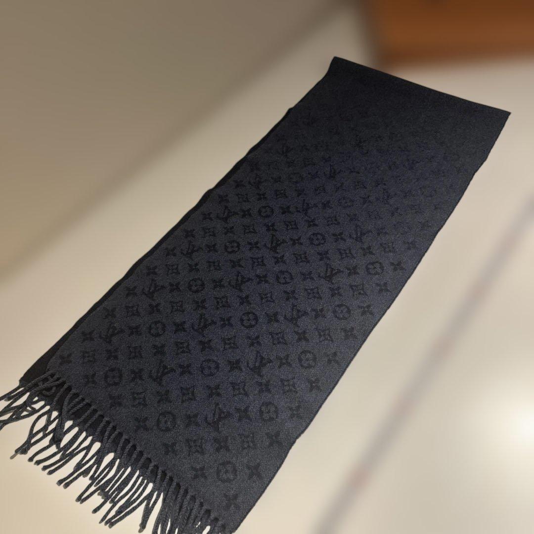 ルイヴィトン　マフラー　グラデーション　ネイビー　グレー系　暖かいです　箱付き