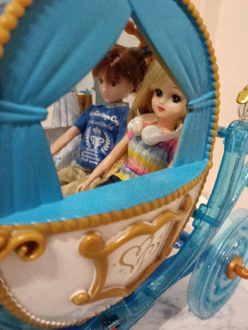 ボブちゃん　シンデレラ 馬車 ディズニープリンセス　リカちゃん　 置物