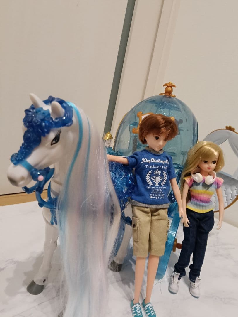 ボブちゃん　シンデレラ 馬車 ディズニープリンセス　リカちゃん　 置物