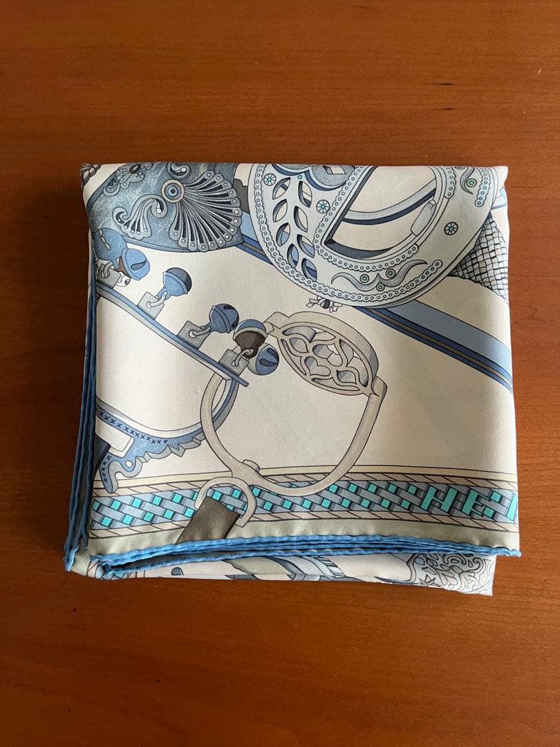 エルメス カレ90cm×90cm