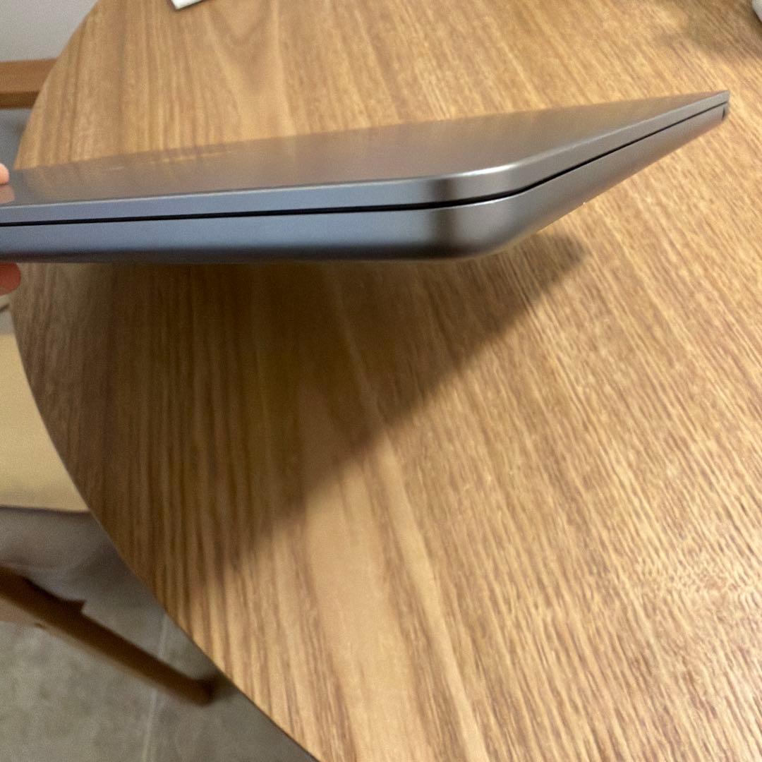 MacBook Air M2 13.6 8GB/256GB スペースグレイ