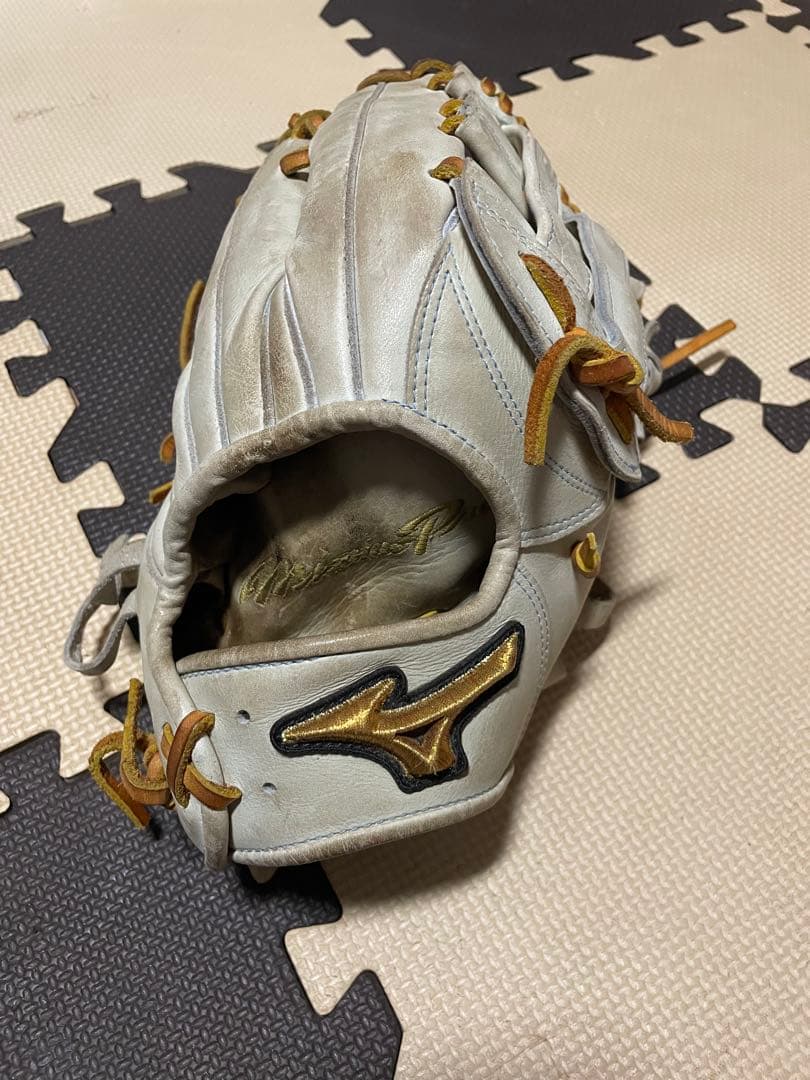 ミズノ芳賀ジャパン ブロンド硬式か外野手用