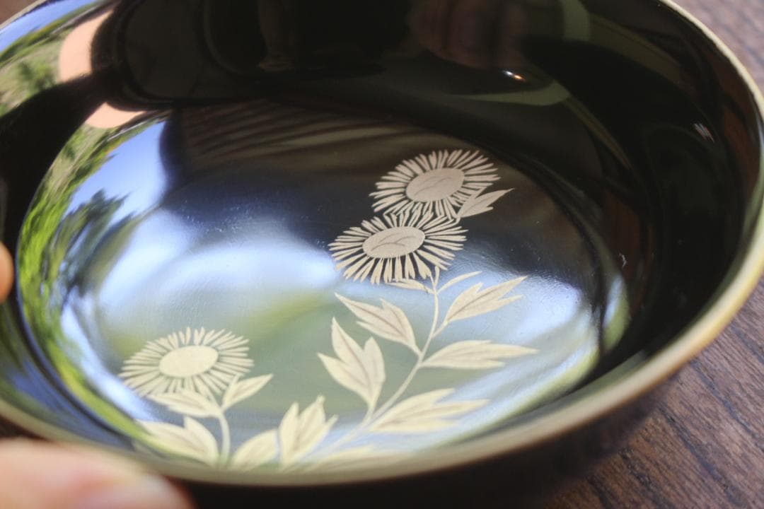 ばら売り可！時代金縁黒漆に優美な草花蒔絵の映える小皿7点（検輪島塗蒔絵皿菓子皿