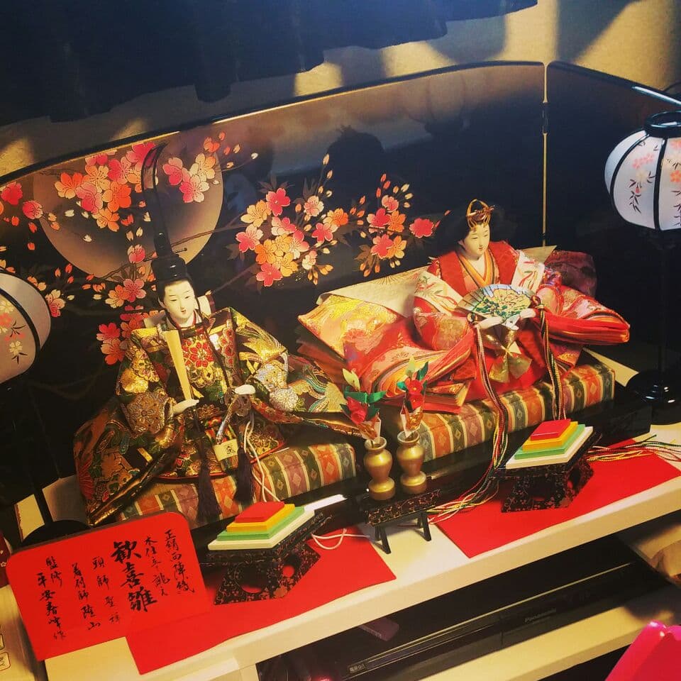 ほぼ新品3段飾りお雛様