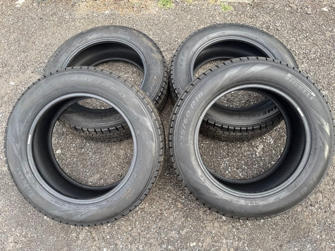 ピレリ　ICE ASIMMETRICO スタッドレスタイヤ 235/60R18