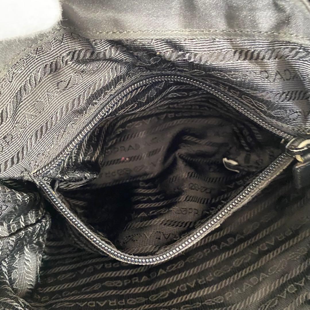 PRADA プラダ　リュック　三角プレート　ナイロン　ブラック　黒