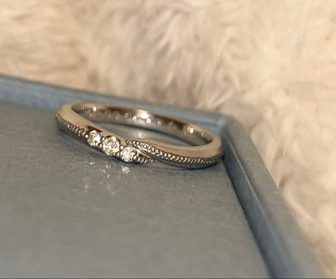 Pt900 ダイヤモンド リング 0.061ct ミル打ち ブライダルリング