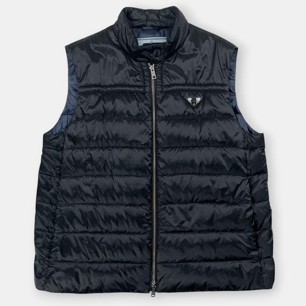 PRADA プラダ トライアングルプレート 三角ロゴ ダウンベスト 黒 44