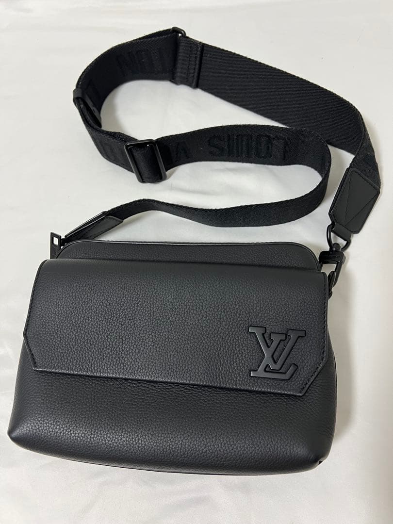 LOUIS VUITTON アエログラム ファストラインメッセンジャー