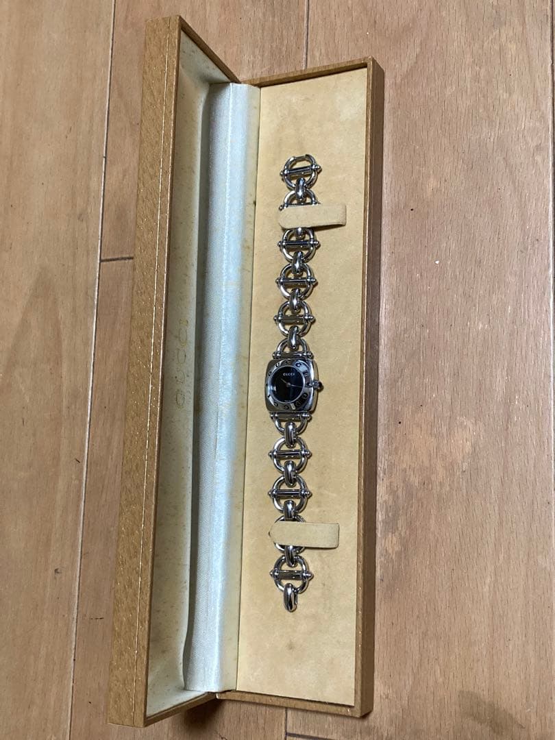 美品！　GUCCI グッチ　ホースビット　アクセサリー　レディース腕時計
