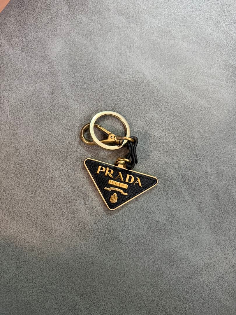 PRADA キーホルダー