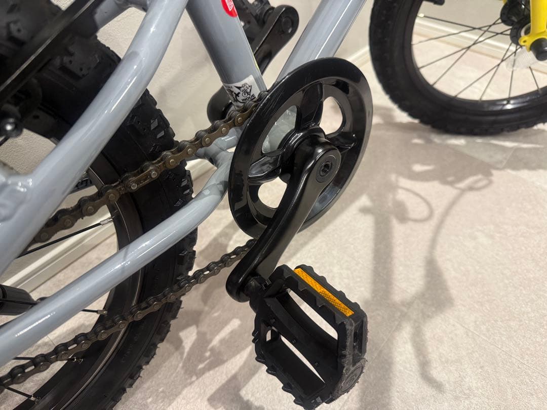 ヨツバサイクル　RIDE OASIS 16インチ キッズ自転車 グレー/イエロー