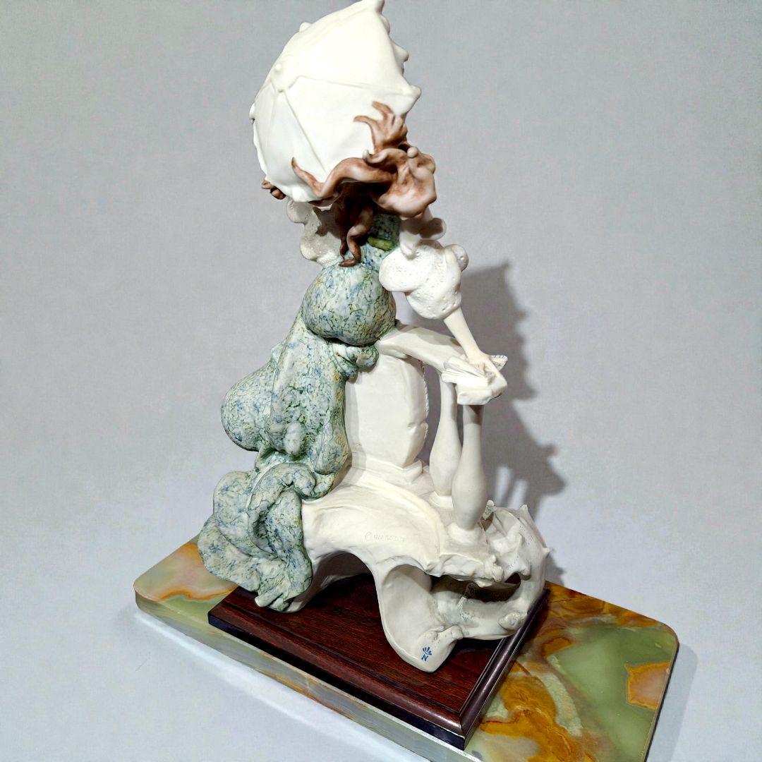 G Armani 1985 大型フィギュリン 女性像 Florence 傘欠け